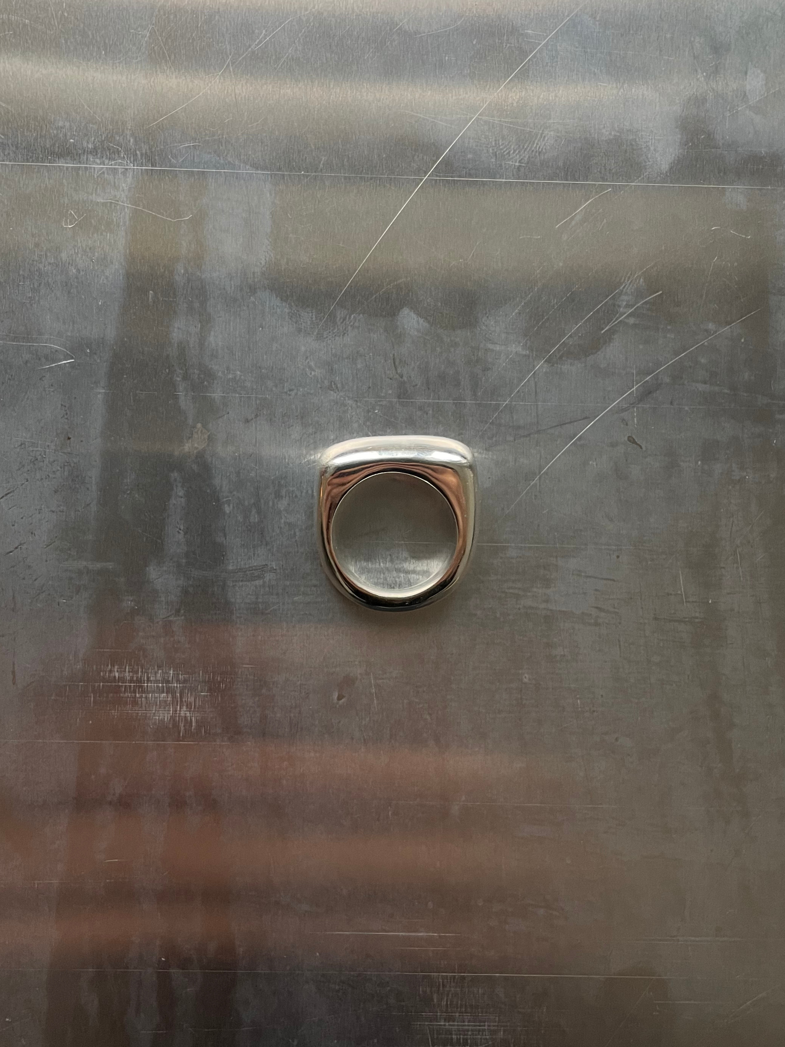 pillow signet ring