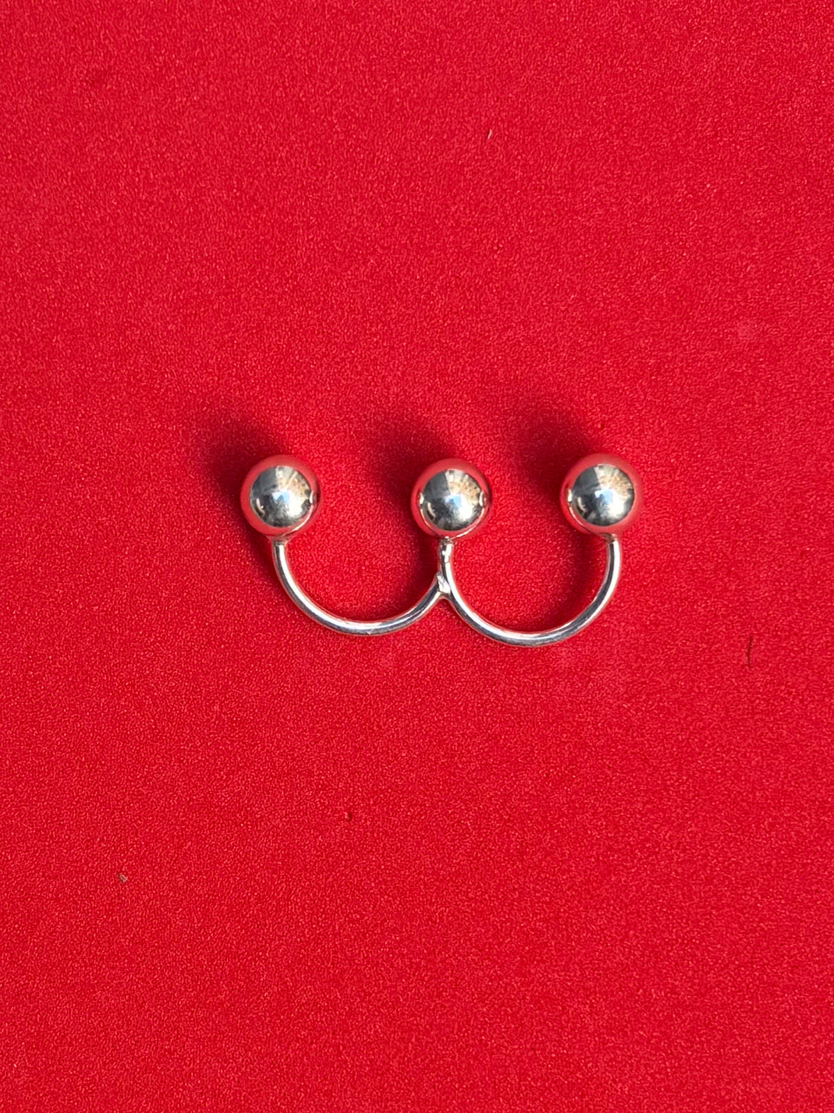 knuckle ring