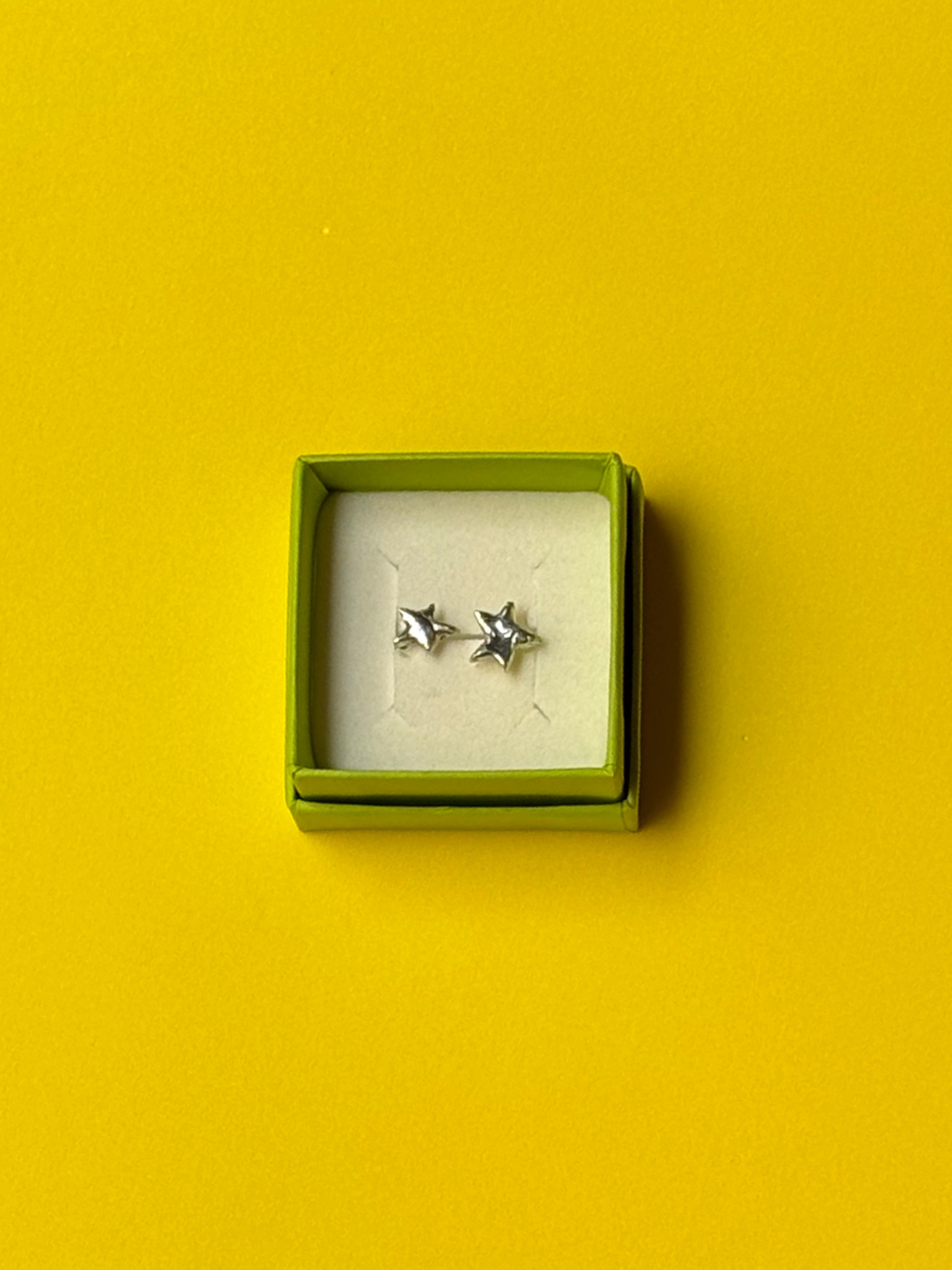 pinky star ring