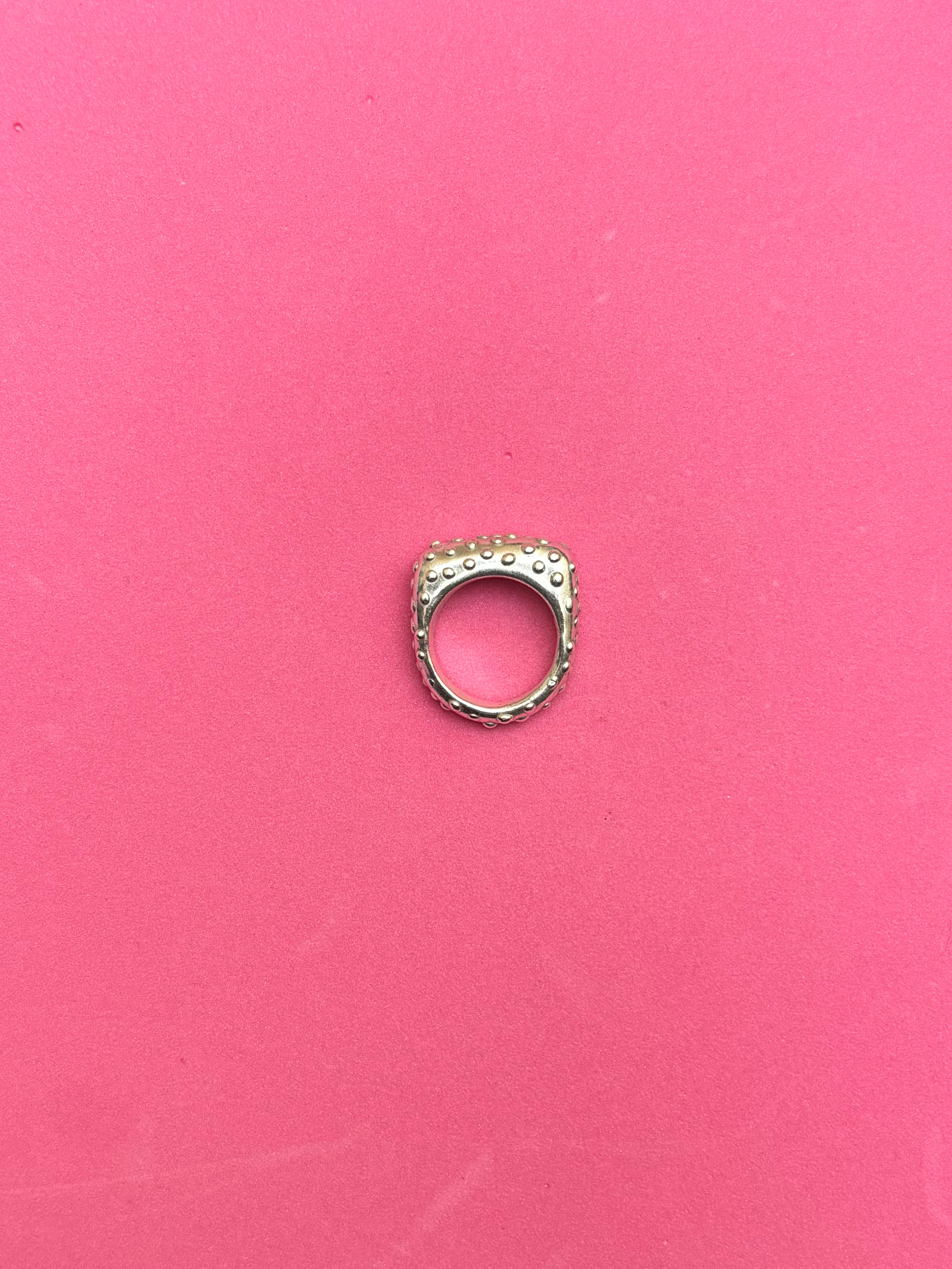 rivet ring